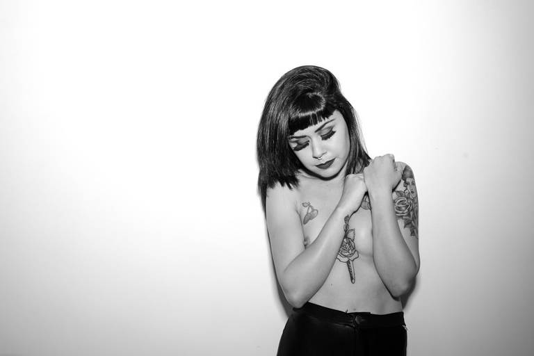 Michel druziki melhor fotografo de curitiba e campo largo ensaio estúdio mulher sensual tatuagem 