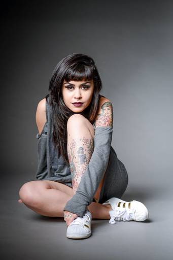 Michel druziki melhor fotografo de curitiba e campo largo ensaio estúdio sensual mulher tatuagem 