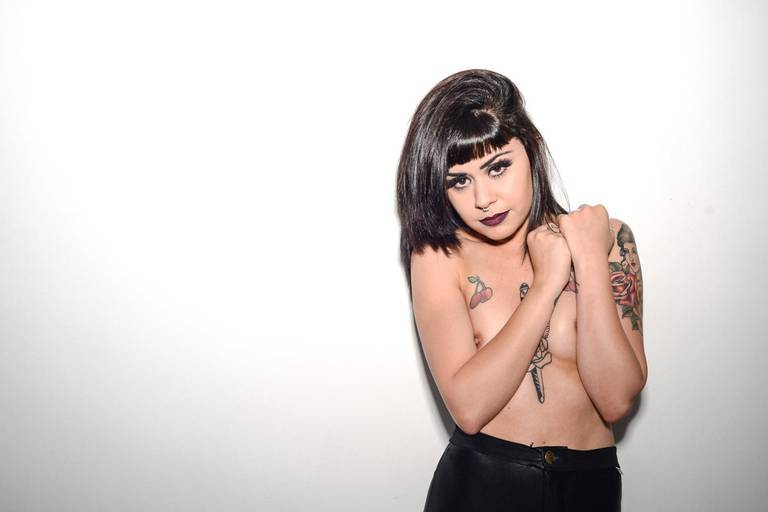 Michel druziki melhor fotografo de curitiba e campo largo ensaio estúdio mulher sensual tatuagem 