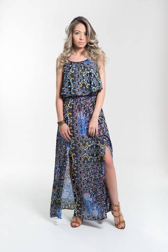 Ensaio feminino Mayara Gruba em estúdio fotografado pelo melhor fotógrafo de Curitiba e Campo Largo, Michel Druziki. 