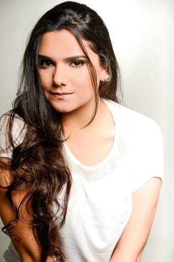 Ensaio feminino em estúdio  fotografado pelo melhor fotógrafo de Curitiba e Campo Largo, Michel Druziki. 