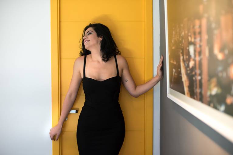 Michel druziki melhor fotografo de curitiba e campo largo ensaio lifestyle em frente a porta