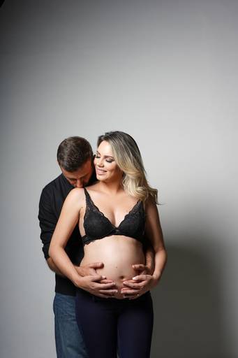 ensaio gestante ensaio estudio gestante em estúdio melhor fotografo curitiba melhor fotografo de ensaio portrait foto de gravida curitiba foto de ensaio melhor fotografo estudio casamento luisa