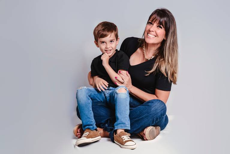 Ensaio de famílias em estúdio-ensaio de familia em estúdio-retratos de famílias em estúdio-ensaio em estúdio