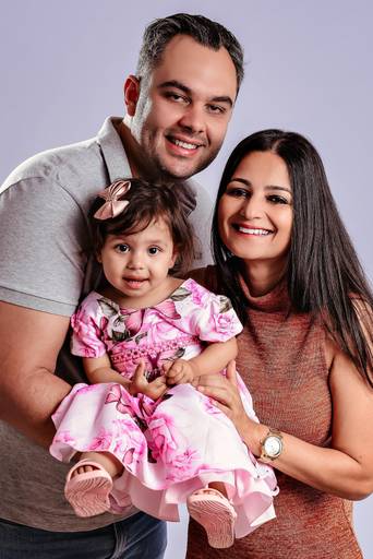 Ensaio de famílias em estúdio-ensaio de familia em estúdio-retratos de famílias em estúdio-ensaio em estúdio