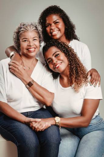Ensaio de famílias em estúdio-ensaio de familia em estúdio-retratos de famílias em estúdio-ensaio em estúdio