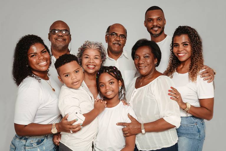 Ensaio de famílias em estúdio-ensaio de familia em estúdio-retratos de famílias em estúdio-ensaio em estúdio