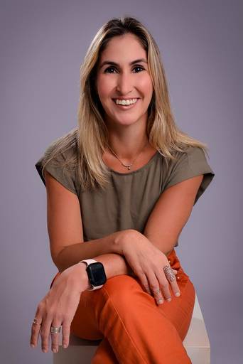 retrato corporativo adovogada em estúdio