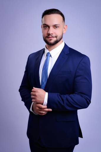 retrato corporativo advogado feito em estúdio com iluminação profissional