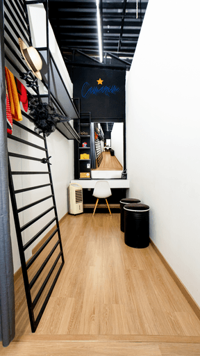 Camarim para trocas de looks e pertences.