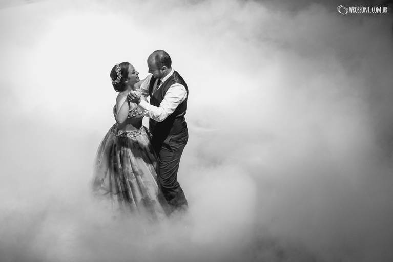 fotografia 15 anos porto alegre, filmagem 15 anos porto alegre, book 15 anos porto alegre, ensaio 15 anos, fotografia book 15 anos, inspiração 15 ano, coreografia 15 anos, abertura de pista 15 anos, valsa 15 anos, 