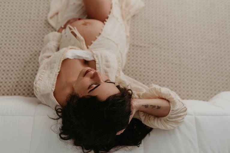 ensaio gestante em Petrópolis, fotos de gestante, gestação, grávidas, fotografia gestacional, estúdio em Petrópolis, fotos de gestante externas, fotos de gestante em estúdio, momentum photographia, referencia em fotos de gestante