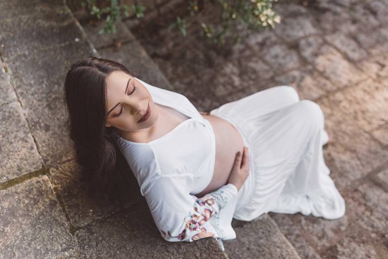 ensaio gestante em Petrópolis, fotos de gestante, gestação, grávidas, fotografia gestacional, estúdio em Petrópolis, fotos de gestante externas, fotos de gestante em estúdio, momentum photographia, referencia em fotos de gestante