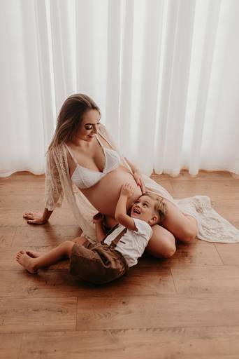 ensaio gestante em Petrópolis, fotos de gestante, gestação, grávidas, fotografia gestacional, estúdio em Petrópolis, fotos de gestante externas, fotos de gestante em estúdio, momentum photographia, referencia em fotos de gestante