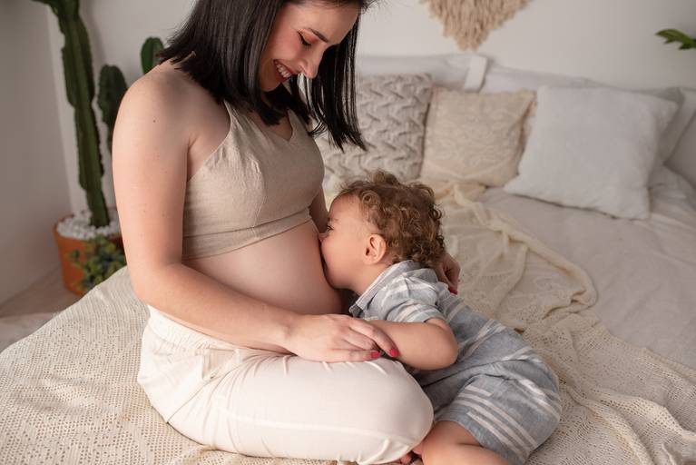 ensaio gestante em Petrópolis, fotos de gestante, gestação, grávidas, fotografia gestacional, estúdio em Petrópolis, fotos de gestante externas, fotos de gestante em estúdio, momentum photographia, referencia em fotos de gestante