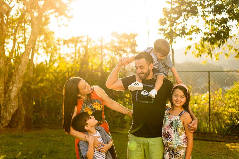 fotografia de família em Petrópolis, ensaio de família, fotos de família, momentum photographia, ensaio em casa, ensaios externos, Petrópolis, RJ