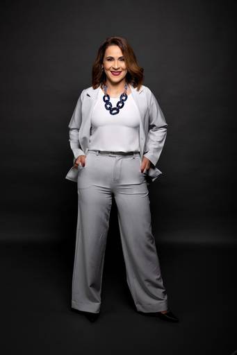 Ensaio fotográfico retratocorporativo estudio  sessao perfilprofissional posicionamentodeimagem videomarketing fotografia São Carlos SP Juliana Torres producaoaudiovisual fotografa videomaker marketingdigital producaodeconteudo fotodeperfil branding