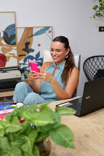 Ensaio fotográfico retratocorporativo estudio  sessao perfilprofissional posicionamentodeimagem videomarketing fotografia São Carlos SP Juliana Torres producaoaudiovisual fotografa videomaker marketingdigital producaodeconteudo fotodeperfil branding