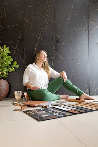 Ensaio fotográfico retratocorporativo estudio  sessao perfilprofissional posicionamentodeimagem videomarketing fotografia São Carlos SP Juliana Torres producaoaudiovisual fotografa videomaker marketingdigital producaodeconteudo fotodeperfil branding