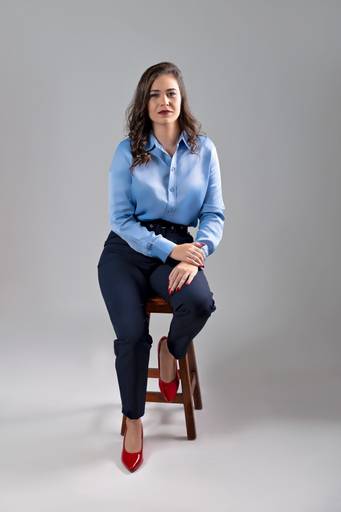 Ensaio fotográfico retratocorporativo estudio  sessao perfilprofissional posicionamentodeimagem videomarketing fotografia São Carlos SP Juliana Torres producaoaudiovisual fotografa videomaker marketingdigital producaodeconteudo fotodeperfil branding