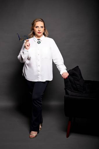 Ensaio fotográfico retratocorporativo estudio  sessao perfilprofissional posicionamentodeimagem videomarketing fotografia São Carlos SP Juliana Torres producaoaudiovisual fotografa videomaker marketingdigital producaodeconteudo fotodeperfil branding