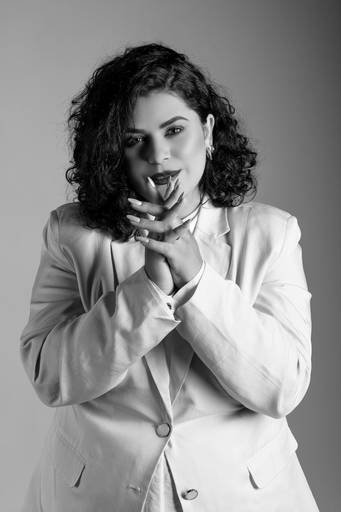 Ensaio fotográfico retratocorporativo estudio  sessao perfilprofissional posicionamentodeimagem videomarketing fotografia São Carlos SP Juliana Torres producaoaudiovisual fotografa videomaker marketingdigital producaodeconteudo fotodeperfil branding