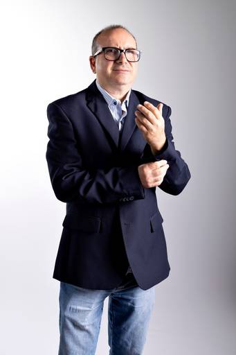 Ensaio fotográfico retratocorporativo estudio  sessao perfilprofissional posicionamentodeimagem videomarketing fotografia São Carlos SP Juliana Torres producaoaudiovisual fotografa videomaker marketingdigital producaodeconteudo fotodeperfil branding