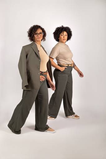 Ensaio fotográfico retratocorporativo estudio  sessao perfilprofissional posicionamentodeimagem videomarketing fotografia São Carlos SP Juliana Torres producaoaudiovisual fotografa videomaker marketingdigital producaodeconteudo fotodeperfil branding