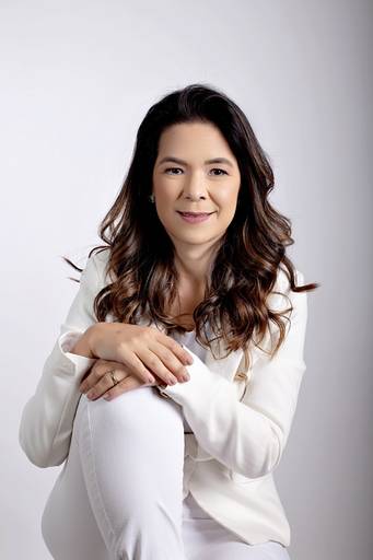 Ensaio fotográfico retratocorporativo estudio  sessao perfilprofissional posicionamentodeimagem videomarketing fotografia São Carlos SP Juliana Torres producaoaudiovisual fotografa videomaker marketingdigital producaodeconteudo fotodeperfil branding