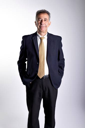 Ensaio fotográfico retratocorporativo estudio  sessao perfilprofissional posicionamentodeimagem videomarketing fotografia São Carlos SP Juliana Torres producaoaudiovisual fotografa videomaker marketingdigital producaodeconteudo fotodeperfil branding