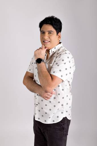 Ensaio fotográfico retratocorporativo estudio  sessao perfilprofissional posicionamentodeimagem videomarketing fotografia São Carlos SP Juliana Torres producaoaudiovisual fotografa videomaker marketingdigital producaodeconteudo fotodeperfil branding