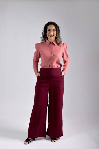 Ensaio fotográfico retratocorporativo estudio  sessao perfilprofissional posicionamentodeimagem videomarketing fotografia São Carlos SP Juliana Torres producaoaudiovisual fotografa videomaker marketingdigital producaodeconteudo fotodeperfil branding