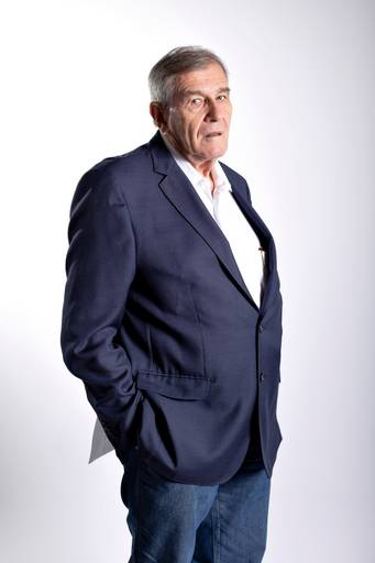 Ensaio fotográfico retratocorporativo estudio  sessao perfilprofissional posicionamentodeimagem videomarketing fotografia São Carlos SP Juliana Torres producaoaudiovisual fotografa videomaker marketingdigital producaodeconteudo fotodeperfil branding