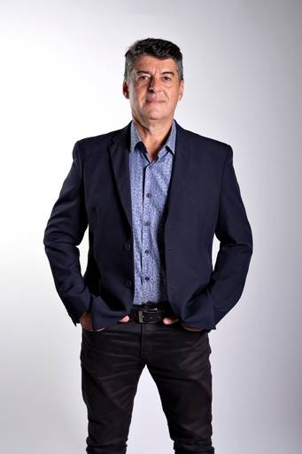 Ensaio fotográfico retratocorporativo estudio  sessao perfilprofissional posicionamentodeimagem videomarketing fotografia São Carlos SP Juliana Torres producaoaudiovisual fotografa videomaker marketingdigital producaodeconteudo fotodeperfil branding