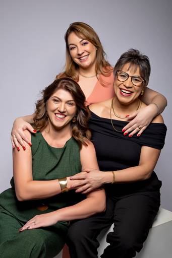 Ensaio fotográfico retratocorporativo estudio  sessao perfilprofissional posicionamentodeimagem videomarketing fotografia São Carlos SP Juliana Torres producaoaudiovisual fotografa videomaker marketingdigital producaodeconteudo fotodeperfil branding