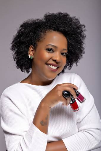 Ensaio fotográfico retratocorporativo estudio  sessao perfilprofissional posicionamentodeimagem videomarketing fotografia São Carlos SP Juliana Torres producaoaudiovisual fotografa videomaker marketingdigital producaodeconteudo fotodeperfil branding