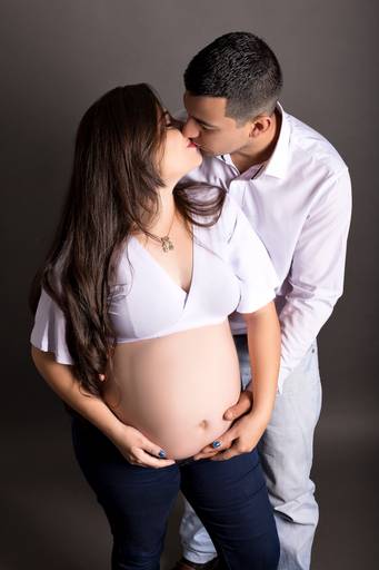 Ensaio fotográfico gestante estudio  grávida gravidez gestacao book fotografia São Carlos SP Juliana Torres Figurinos fotografa newborn recem nascido bebê poses newborn maternidade sessão  fotos de gravida