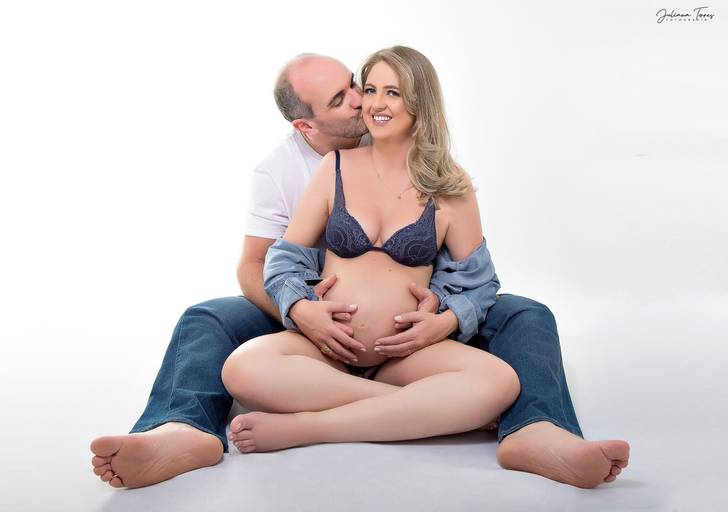 Ensaio fotográfico gestante estudio  grávida gravidez gestacao book fotografia São Carlos SP Juliana Torres Figurinos fotografa newborn recem nascido bebê poses newborn maternidade sessão  fotos de gravida