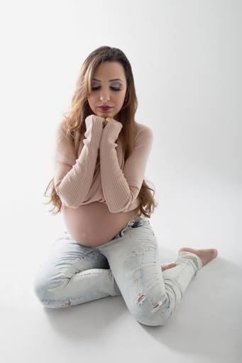 Ensaio fotográfico gestante estudio  grávida gravidez gestacao book fotografia São Carlos SP Juliana Torres Figurinos fotografa newborn recem nascido bebê poses newborn maternidade sessão  fotos de gravida