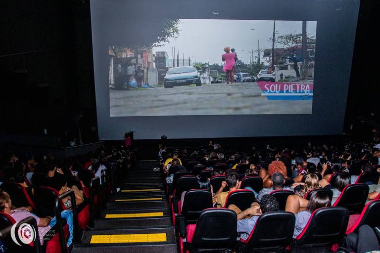Cobertura da sessão de estréia e formatura das Oficinas Querô 