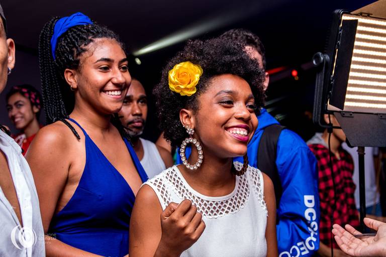 Cobertura da sessão de estréia e formatura das Oficinas Querô 