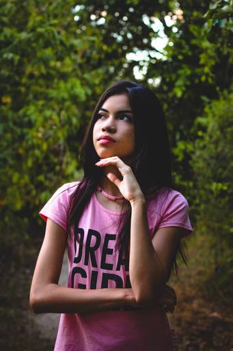 A Duda fez algumas fotinhas próximo a um rio, onde é um cenário lindo que dá pra aproveitar cada trechinho e ainda relaxar a mente.