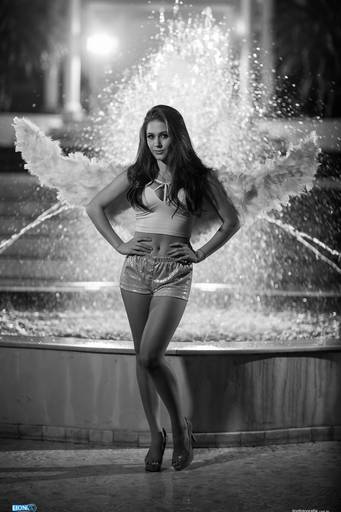 Ensaio com a Debutante Priscila Alvarenga tema Angel da Victoria Secrets - Sorocaba - SP