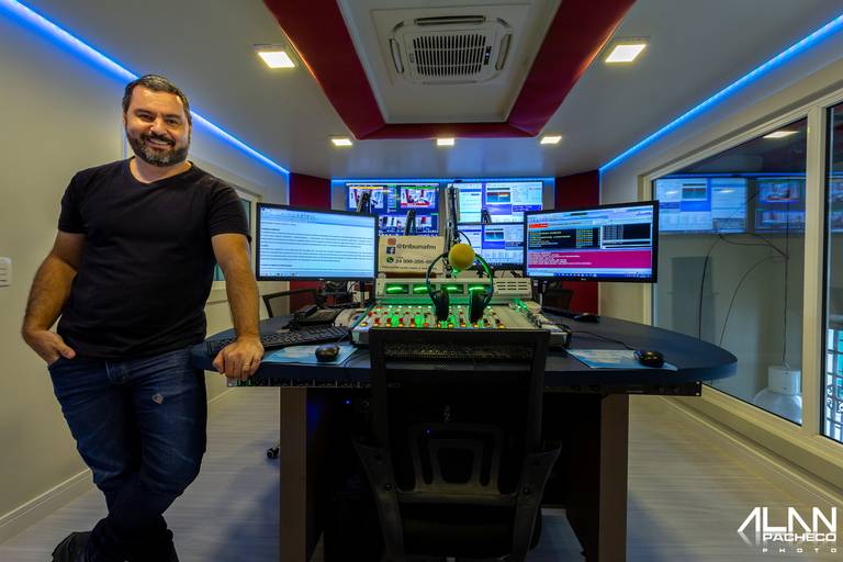 Locutor : Alan Pacheco