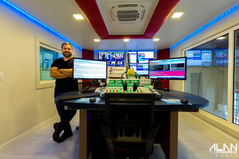 Locutor : Alan Pacheco