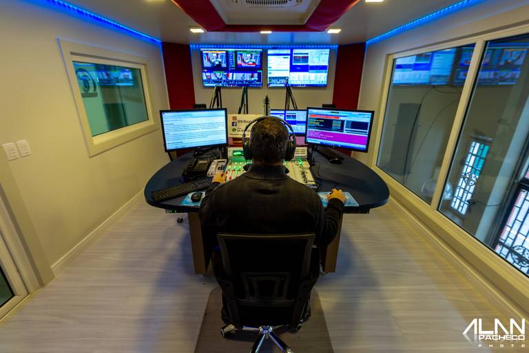 Locutor : Alan Pacheco