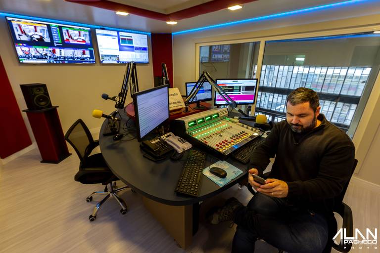 Locutor : Alan Pacheco