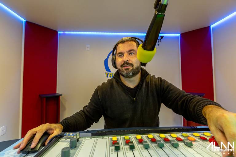 Locutor : Alan Pacheco