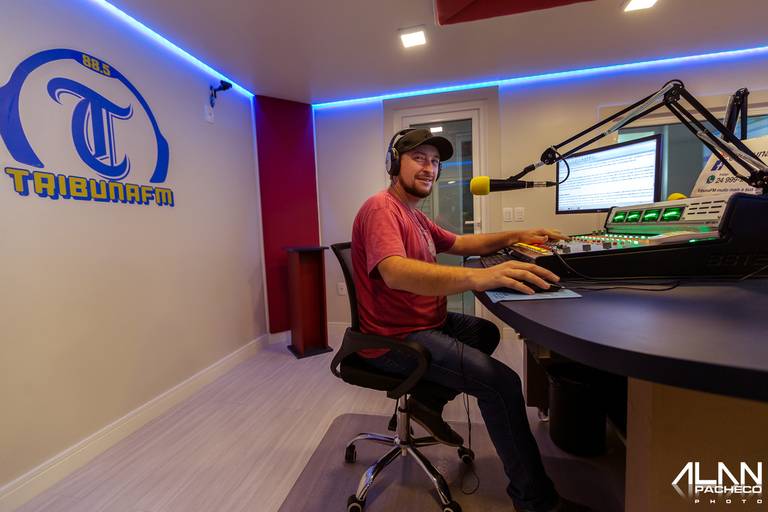 Locutor: Leandro Augusto