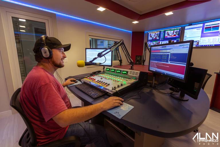 Locutor: Leandro Augusto